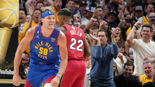 ארון גורדון, דנבר נאגטס (צילום: רויטרס)