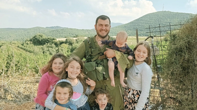 יקיר וכטר ומשפחתו (צילום: צילום פרטי)