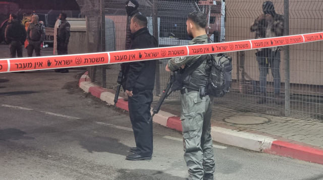 לוחמי מג"ב וסרט משטרה (צילום: דוברות המשטרה)