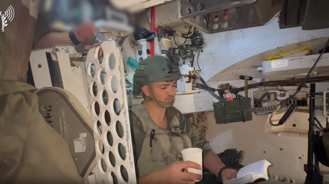 מתוך קבלת השבת בלב עזה (צילום: דובר צה"ל)