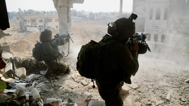 לוחמי צה"ל בלחימה בח'אן יונס (צילום: דובר צה"ל)