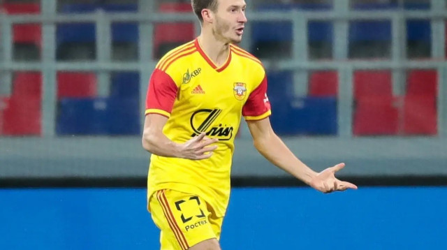 דניל לסובוי במדי ארסנל טולה (צילום: GettyImages, Epsilon)