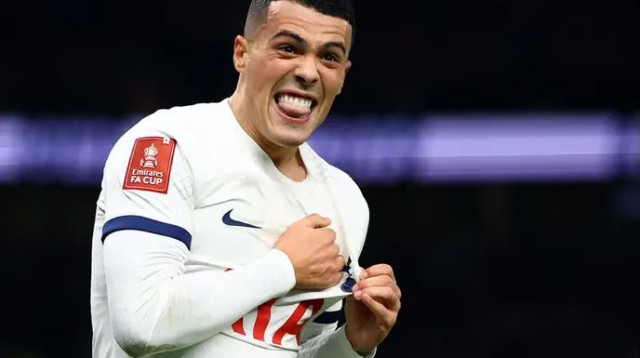 ביצוע מושלם. פדרו פורו חוגג (צילום: רויטרס)