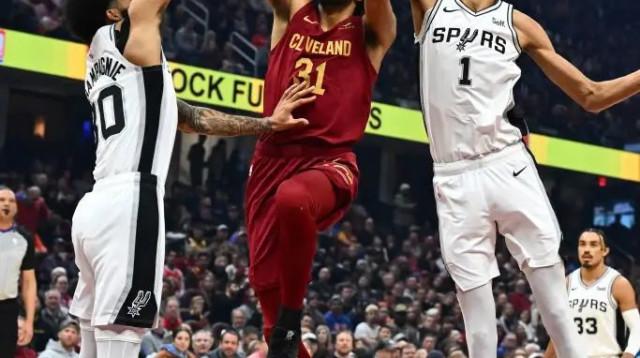 כמעט הוליך את סן אנטוניו למהפך במו ידיו. ויקטור וומבניאמה (צילום: GettyImages)