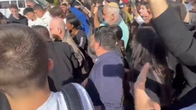 סערה בגימנסיה הרצליה בתל אביב  (צילום: צילום מסך טוויטר)