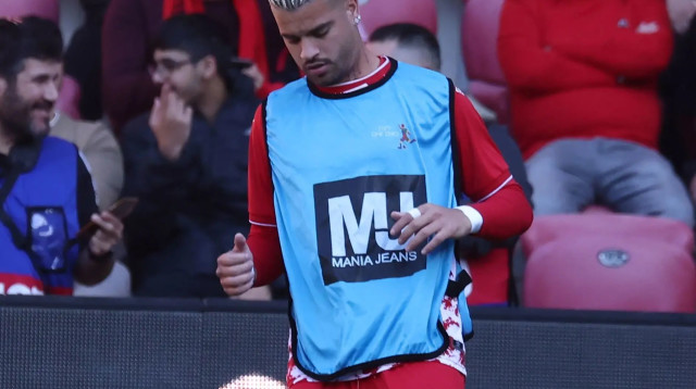 רותם חטואל שחקן הפועל באר שבע בחימום (צילום: דני מרון)