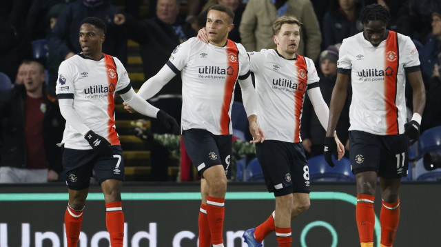 שחקני לוטון חוגגים (צילום: Richard Sellers/Sportsphoto/Allstar via Getty Imag)