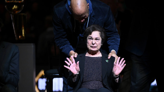 תלמה קראוס, אלמנתו של ג'רי קראוס, הג'נרל מנג'ר האגדי של שיקגו בולס (צילום: GettyImages, Jamie Sabau)