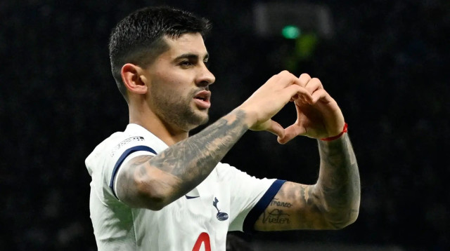 כריסטיאן רומרו טוטנהאם (צילום: רויטרס)