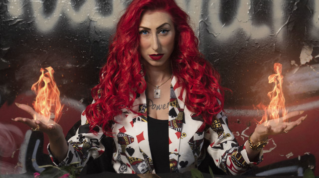 ג'ניפר "הלבנה" איסקוב (צילום: יחצ)