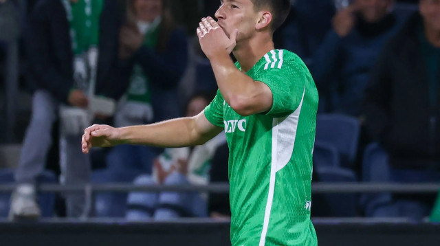 גוני נאור שחקן מכבי חיפה חוגג שער (צילום: דני מרון)