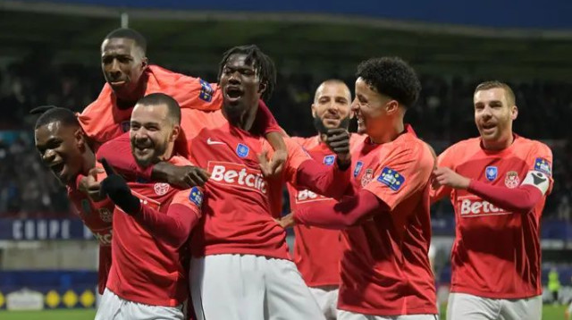 איזו הפתעה. שחקני רואן חוגגים (צילום: GettyImages, LOU BENOIST/AFP)