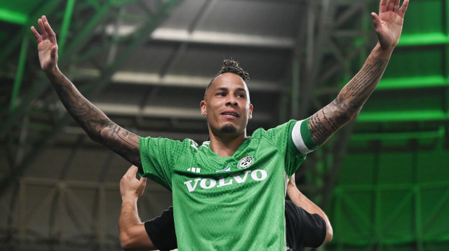 שחקן מכבי חיפה צ'ארון שרי (צילום: ברני ארדוב)