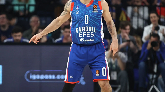 שיין לארקין, אנאדולו אפס (צילום: GettyImages, ALTAN GOCHER/Middle East Images/AFP)