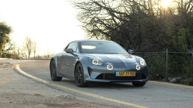 אלפין 4 (צילום: יתיר דוידוביץ')