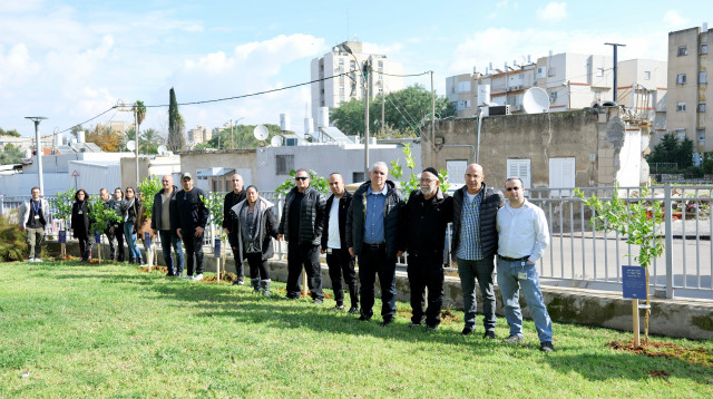 נטיעות לזכר הנופלים מרכבת ישראל (צילום: רכבת ישראל)
