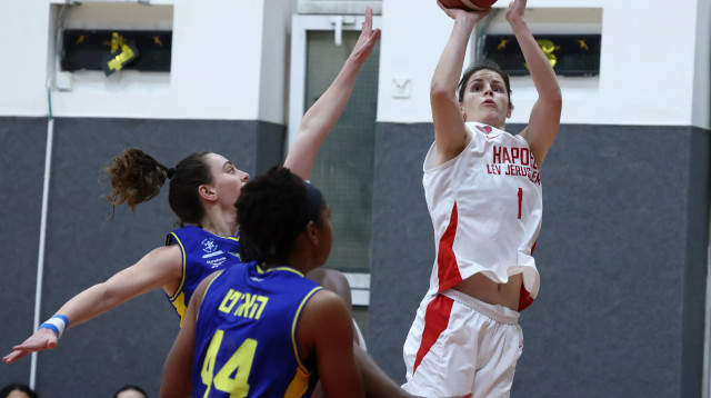 אליסה בארון שחקנית הפועל לב ירושלים (צילום: אתר רשמי, דני מרון, מנהלת ליגת הנשים בכדורסל)