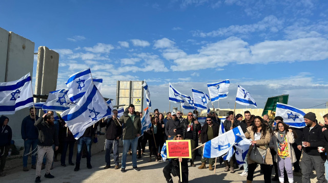 החסימות בכרם שלום נמשכות (צילום: אפרת אברהמי, צו 9)