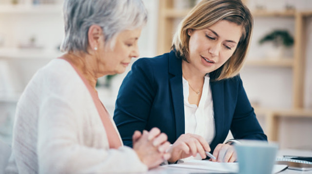 על היתרונות והחסרונות בצוואה הדדית (צילום: shapecharge gettyimages)