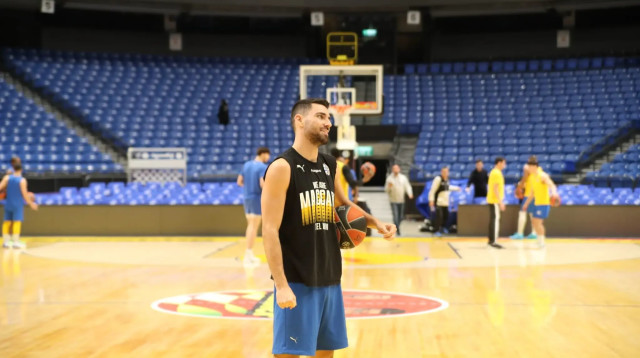 רפי מנקו, שחקן מכבי תל אביב (צילום: אתר רשמי, מכבי תל אביב בכדורסל)