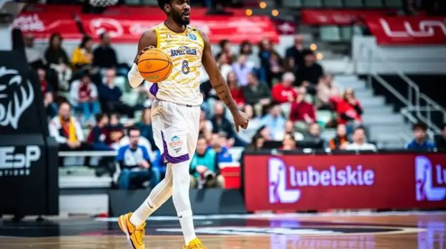 רוצים לפתוח ברגל ימין את שלב הטופ 16. סי ג'יי האריס (צילום: אתר רשמי, ליגת האלופות של פיב"א)