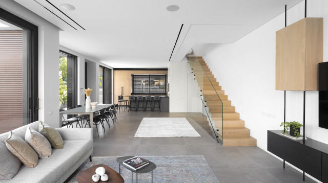 איך בוחרים נכון מדרגות עץ לבית ולעסק (צילום: שרון מעקות)