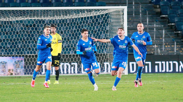 חמזה שיבלי, שחקן הפועל פתח תקוה (צילום: קובי אליהו)