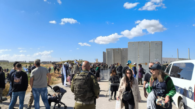 חסימת מעבר כרם שלום (צילום: צו 9)