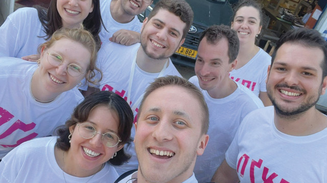 חברים בקהילת 'חלאסרטן' (צילום: אייל גרניט)