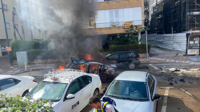 זירת האירוע בפתח תקווה (צילום: תיעוד מבצעי מד"א)