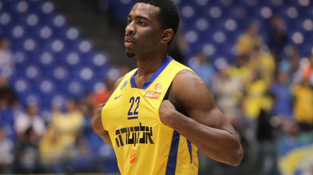 הפלירטוט נמשך שנים אחרי. לנגפורד (צילום: קובי אליהו)