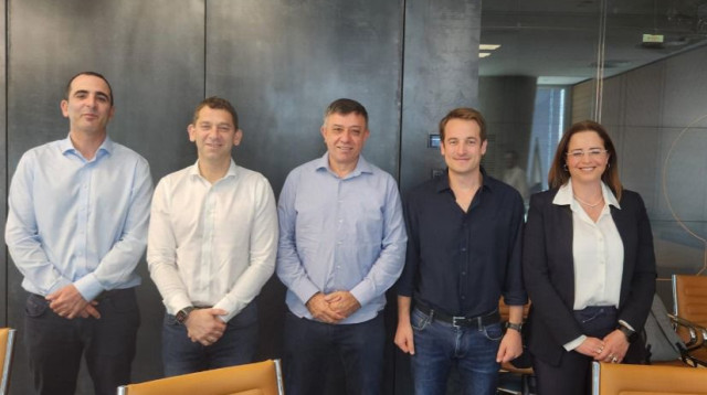 מעמד החתימה של Partner Power (צילום: יח"צ)