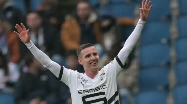 שער ליגה שישי העונה. בנז'מן בוריז'ו (צילום: GettyImages, LOU BENOIST/AFP)