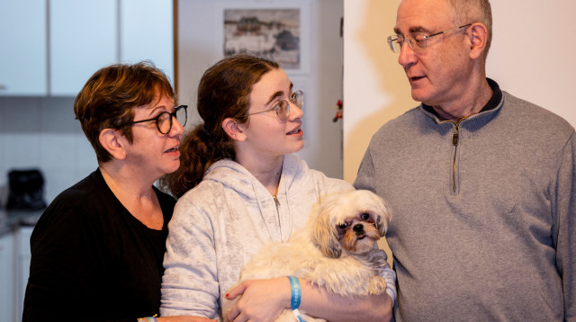 משפחת ליימברג (צילום: REUTERS/Ronen Zvulun)