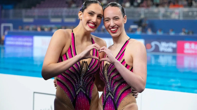 הדואט הישראלי בשחייה אומנותית: אריאל נשיא, שלי בובריצקי (צילום: אתר רשמי, סימונה קסטרווילארי, איגוד השחייה)