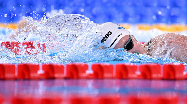 דריה גולובטי, אליפות העולם בשחייה 2024 (צילום: GettyImages, MANAN VATSYAYANA)