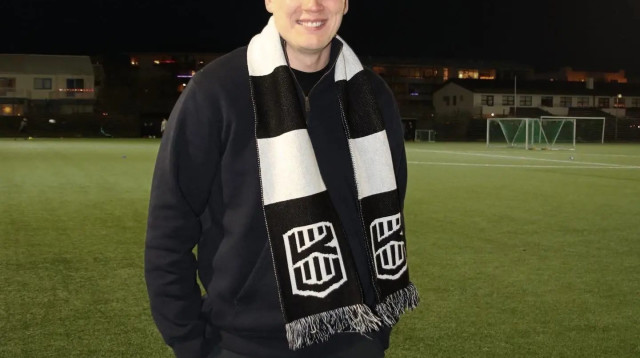 אורי תוריסון מאמן נאטספירנופלאג (צילום: אתר רשמי, מתוך הטוויטר של נאטספירנופלאג)