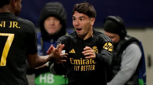 ביצוע של כוכב. ברהים דיאס (צילום: GettyImages, Alexander Hassenstein)