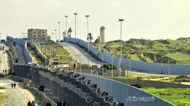 צילום גדר גבול מצרים מהצד הפלסטיני (צילום: רשתות ערביות)