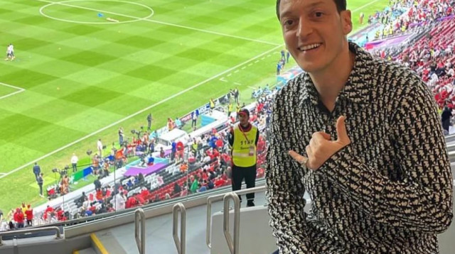 מסוט אוזיל (צילום: מסך, אינסטגרם)