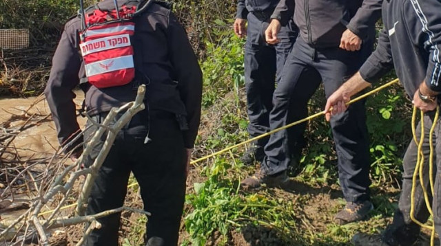 איתור הנעדר בנחל ציפורי (צילום: דוברות המשטרה)