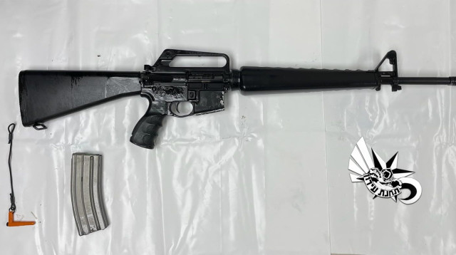 רובה סע"ר מסוג m16 (צילום: דוברות המשטרה)