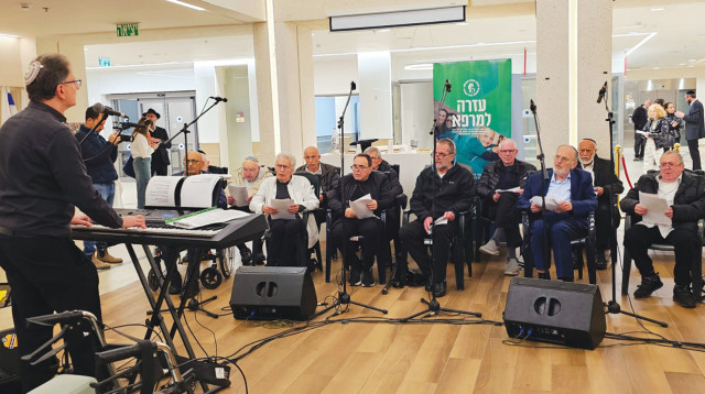 מקהלת פרקינסונג (צילום: יוני זוננשיין)