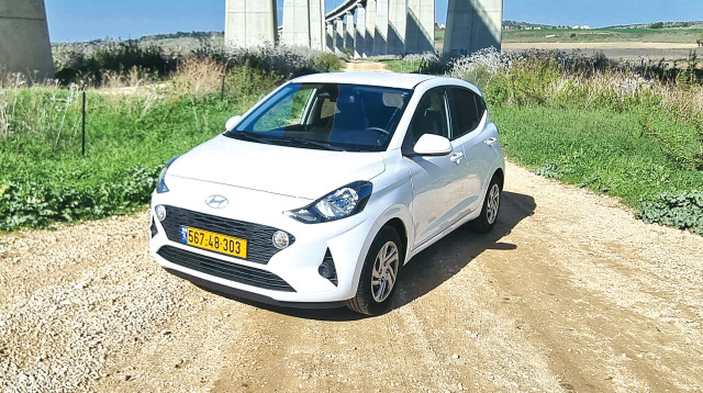 יונדאי i10 (צילום: אודי עציון)