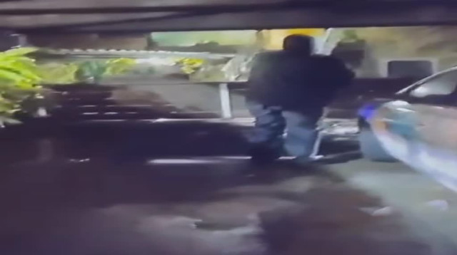 הצתת רכב בסכנין (צילום: דוברות המשטרה)