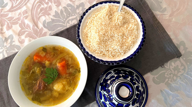 קוסקוס ומרק (צילום: פסקל פרץ-רובין)