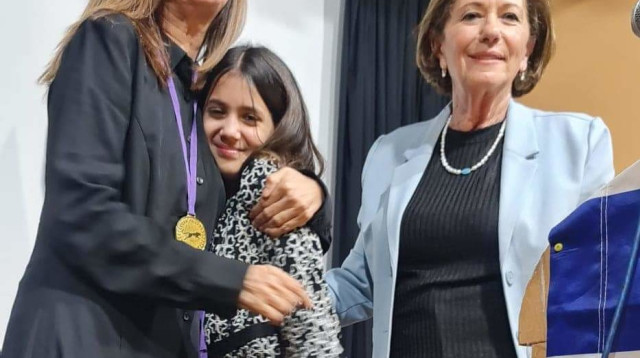 דינה רווח (מימין) ונטלי סחייק  (צילום: תמי יצחק)