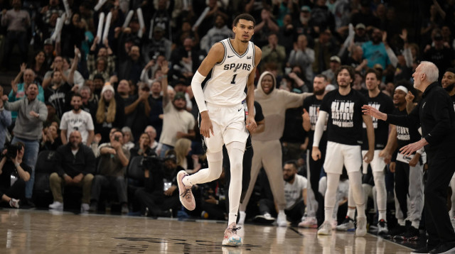 שחקן סן אנטוניו ספרס ויקטור וומבניאמה (צילום: GettyImages, Brien Aho)