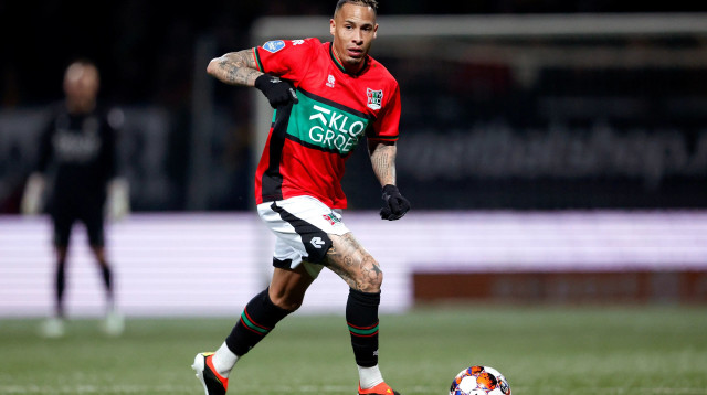 צ'ארון שרי במדי ניימיכן (צילום: GettyImages, Rico Brouwer/Soccrates)