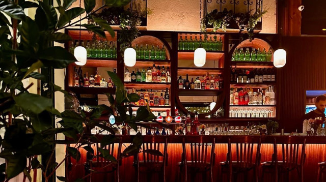 מסעדת פארוק בשוק (צילום: יוני אלוש)